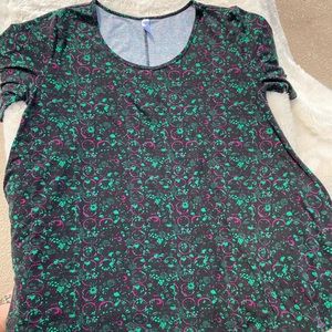 Plus size lularoe top size 2xl